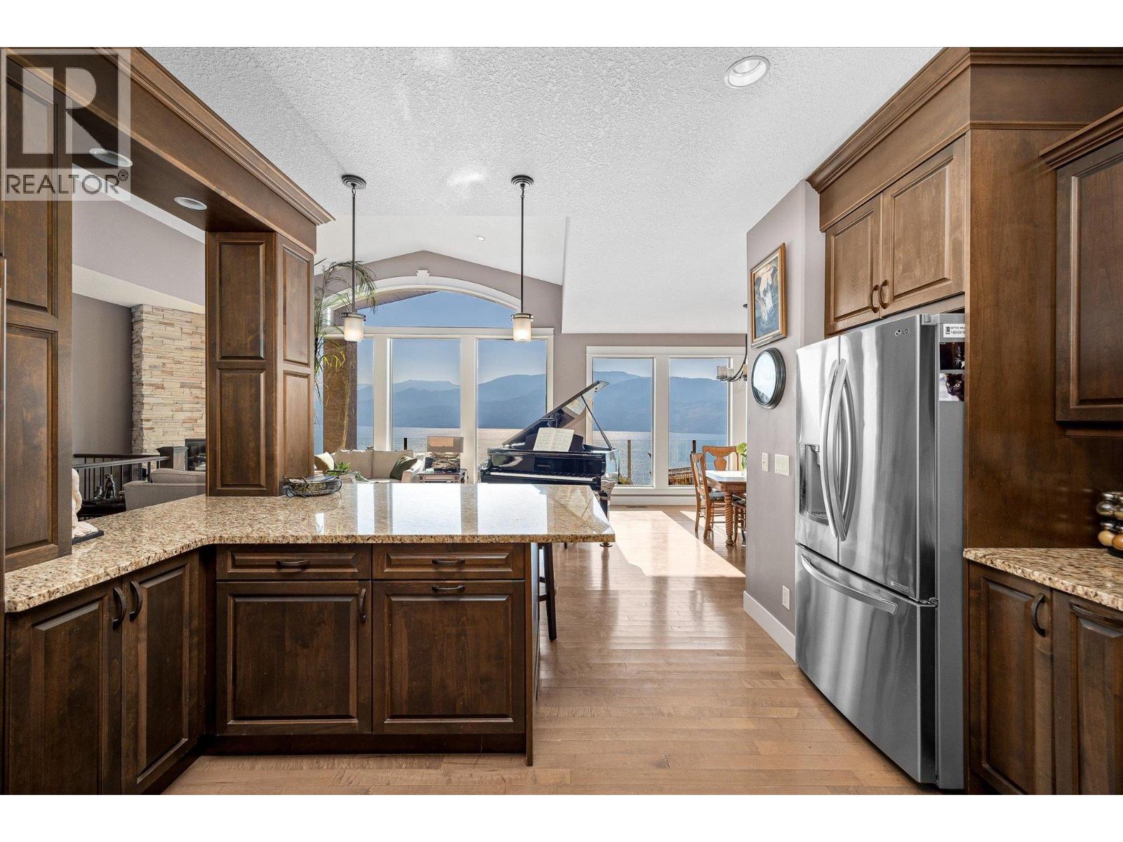 205 5165 Trepanier Bench Road, Peachland