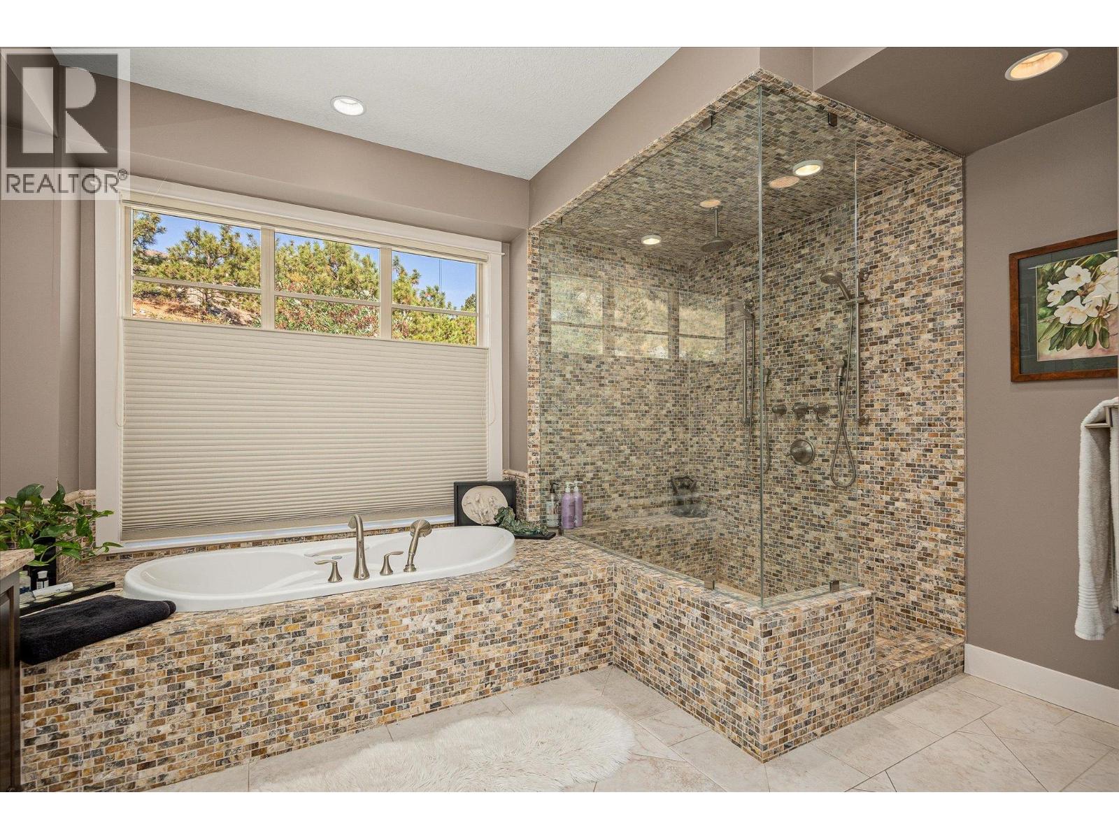 205 5165 Trepanier Bench Road, Peachland