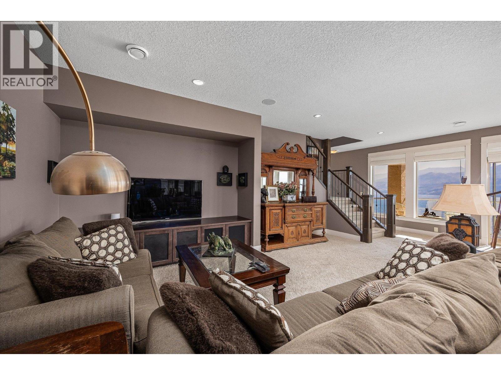 205 5165 Trepanier Bench Road, Peachland