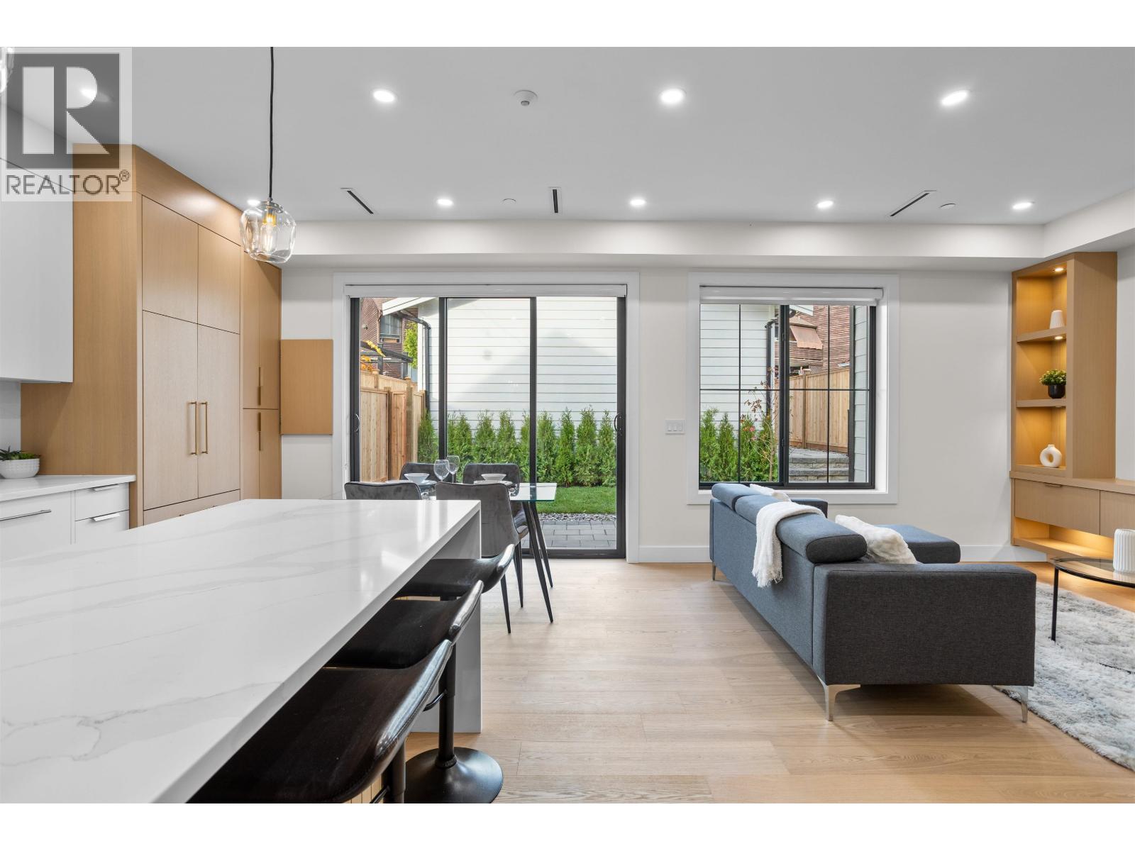 2 3429 NAPIER STREET, Vancouver