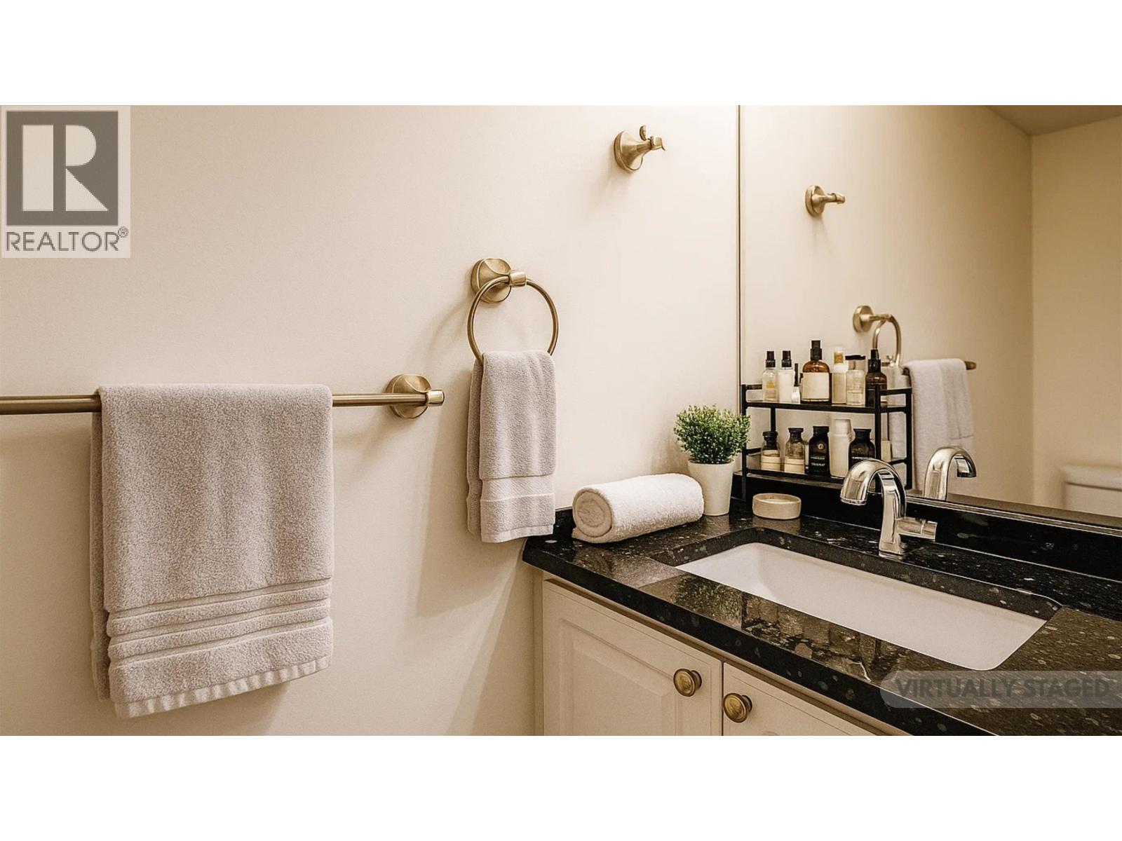 103 624 AGNES STREET, New Westminster