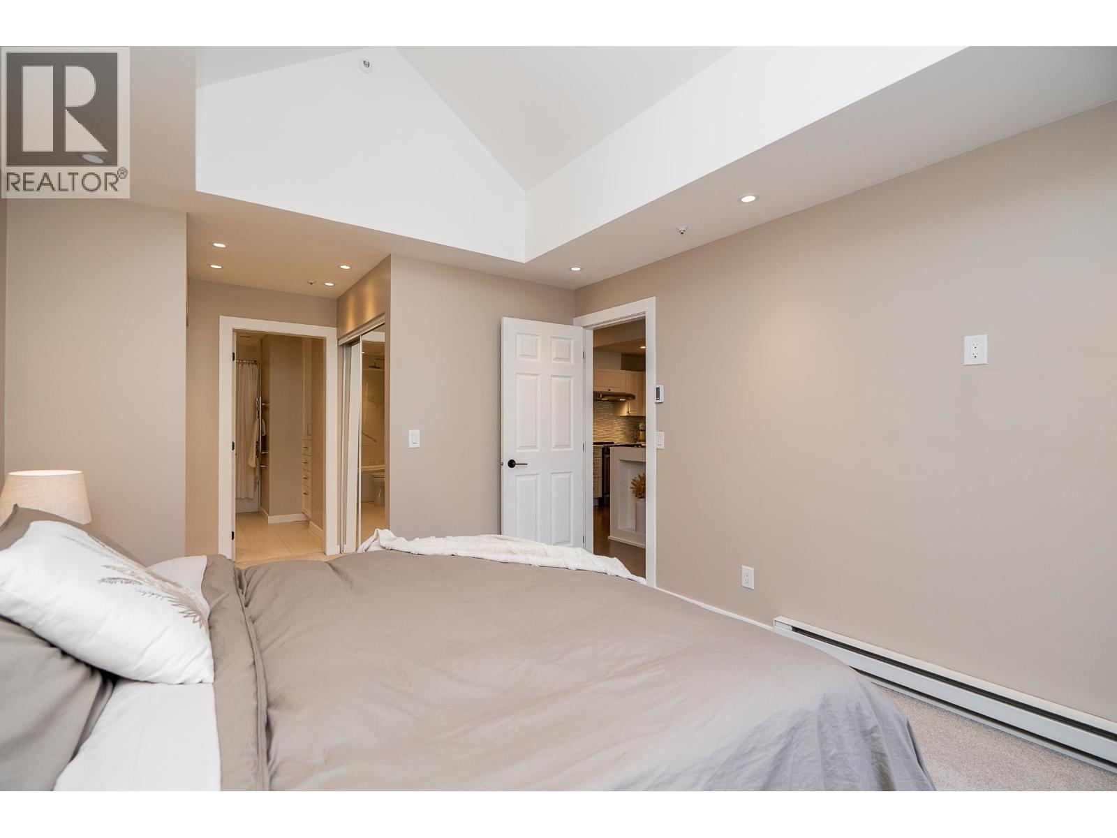 402 12155 191B STREET, Pitt Meadows