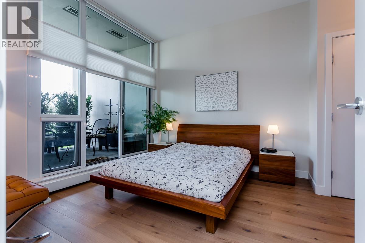 1635 EASTERN AVENUE, North Vancouver