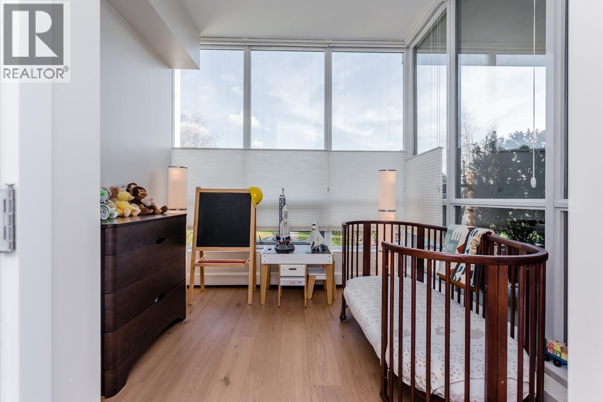 1635 EASTERN AVENUE, North Vancouver