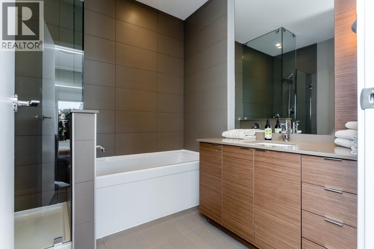 1635 EASTERN AVENUE, North Vancouver