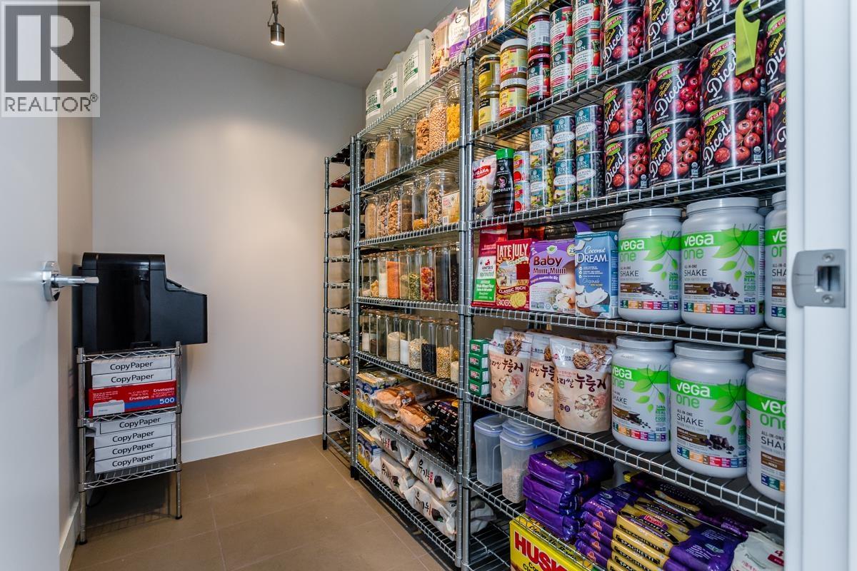 1635 EASTERN AVENUE, North Vancouver