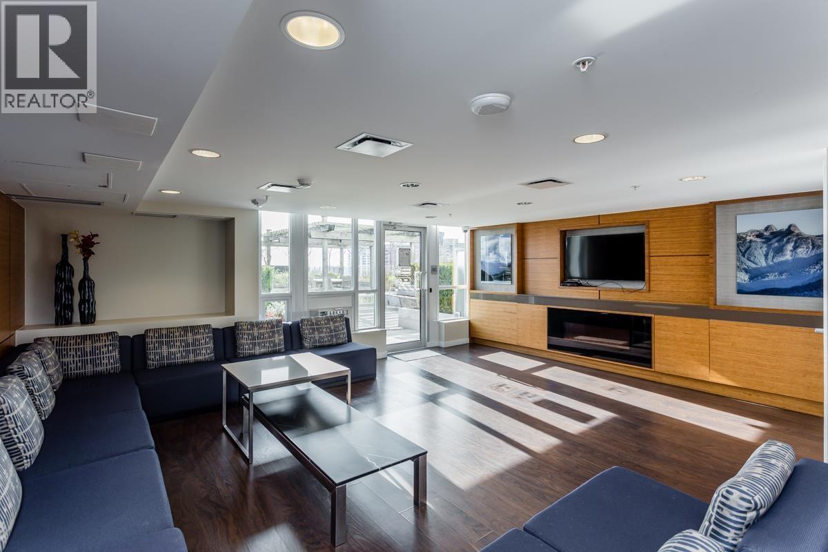 1635 EASTERN AVENUE, North Vancouver