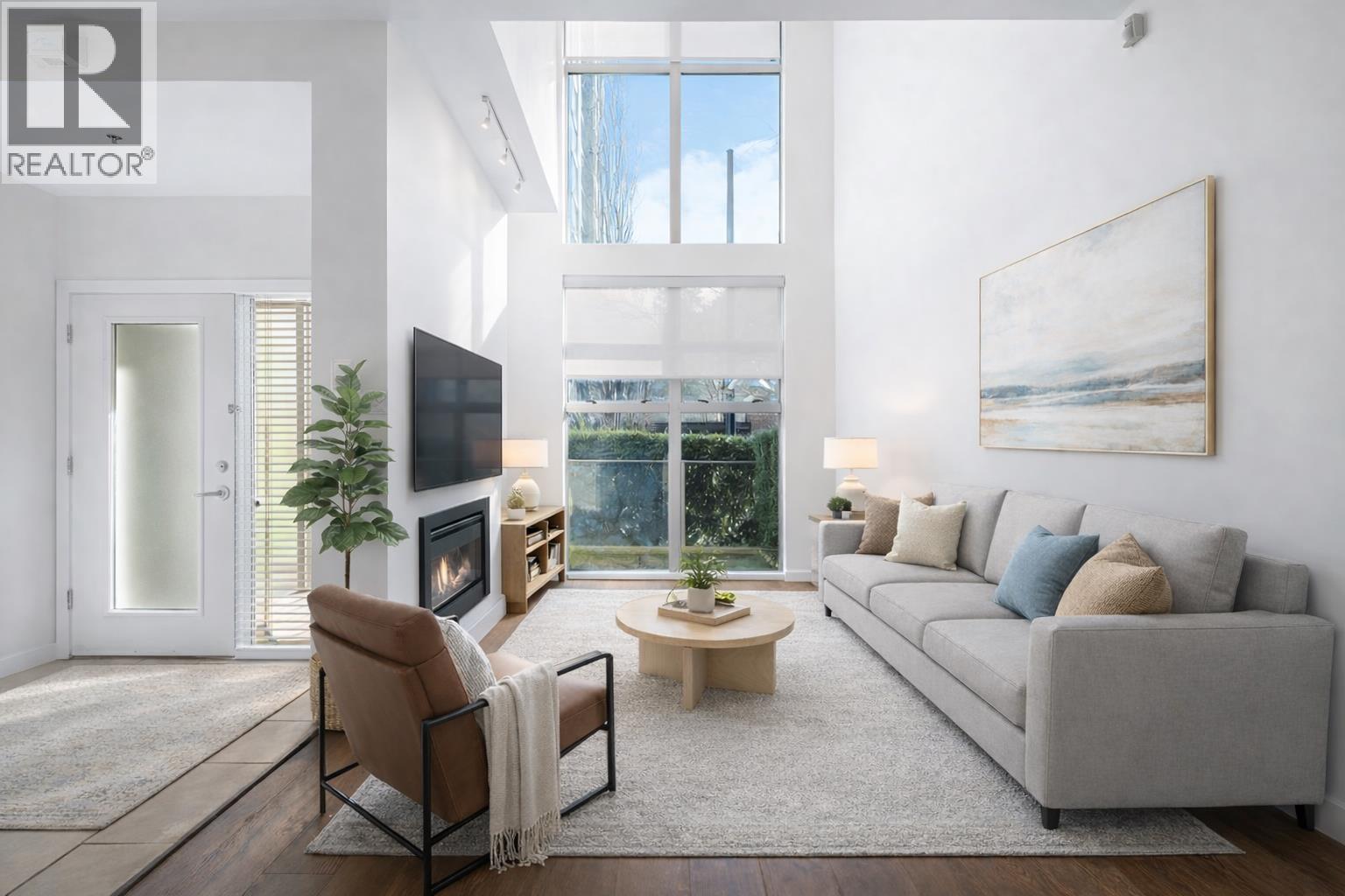 1237 RICHARDS STREET, Vancouver