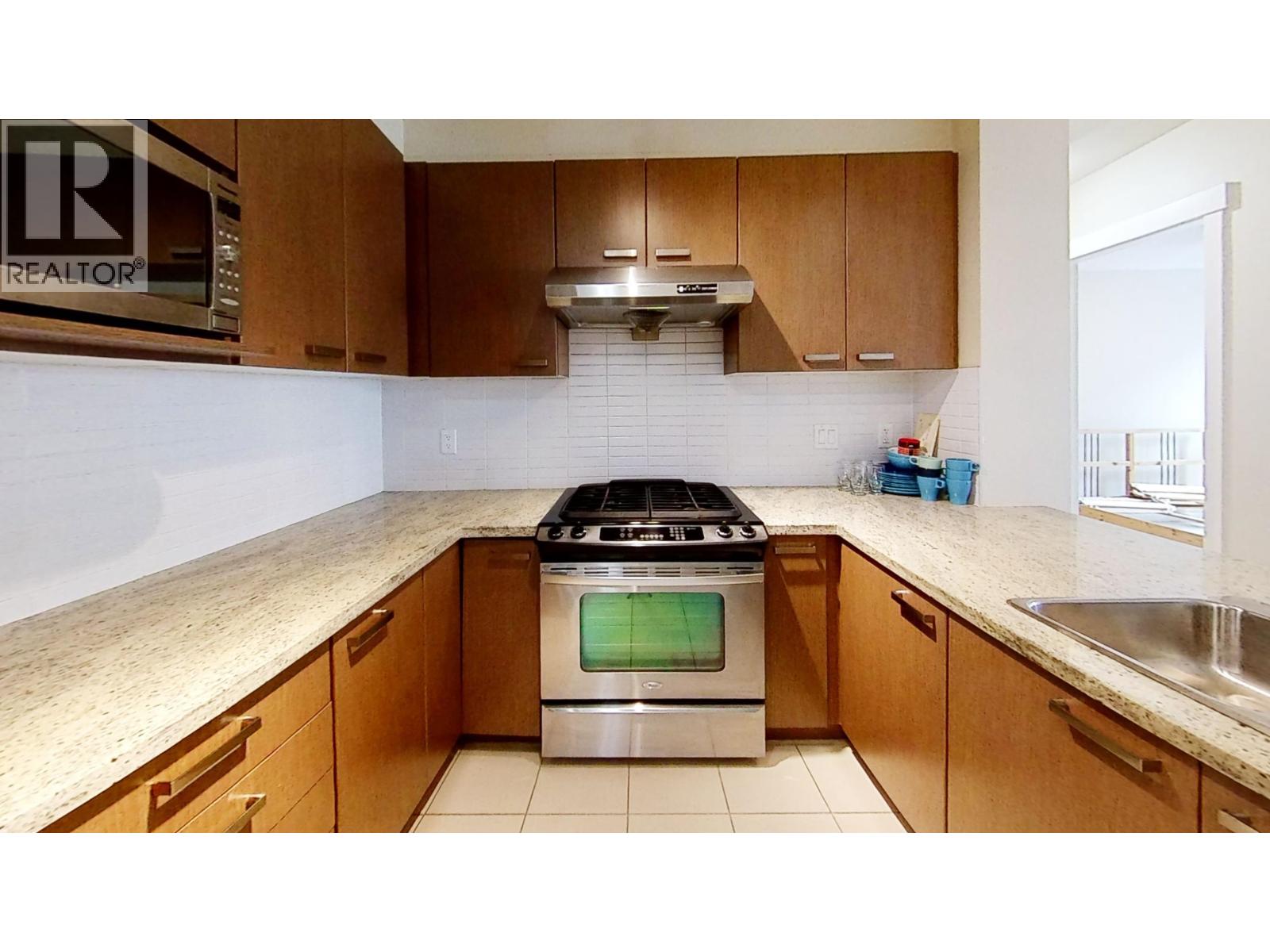 228 9399 TOMICKI Street - photo 2