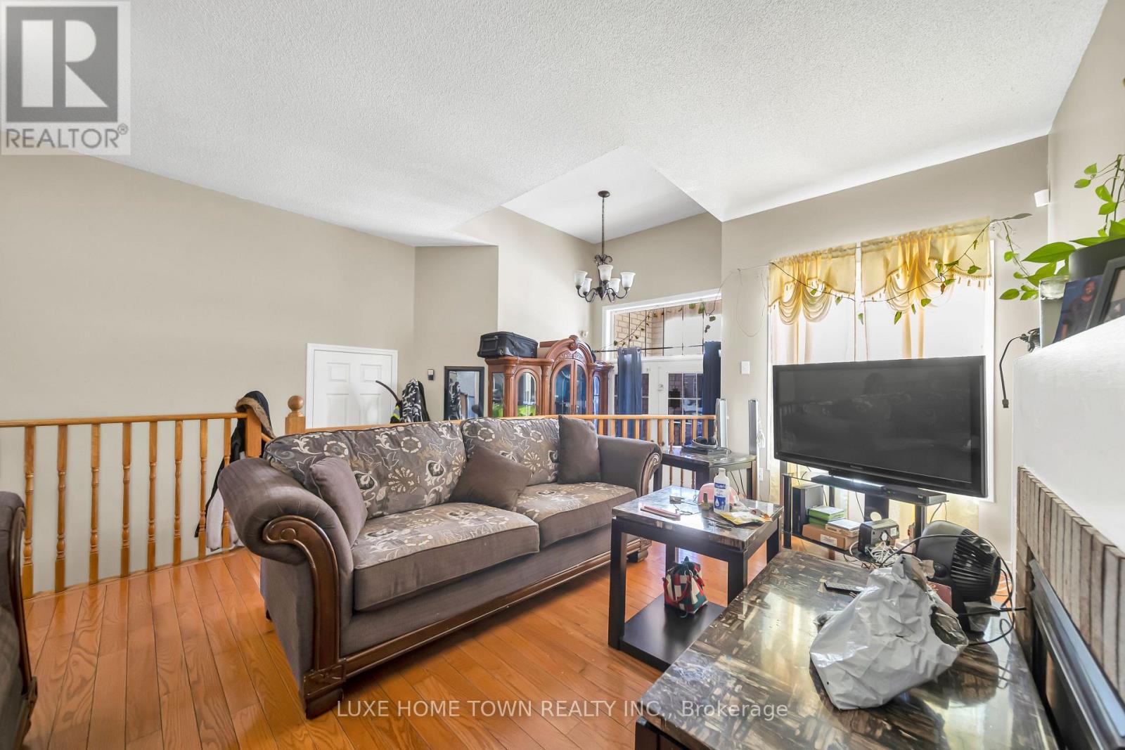 235 VAN KIRK DRIVE - 10