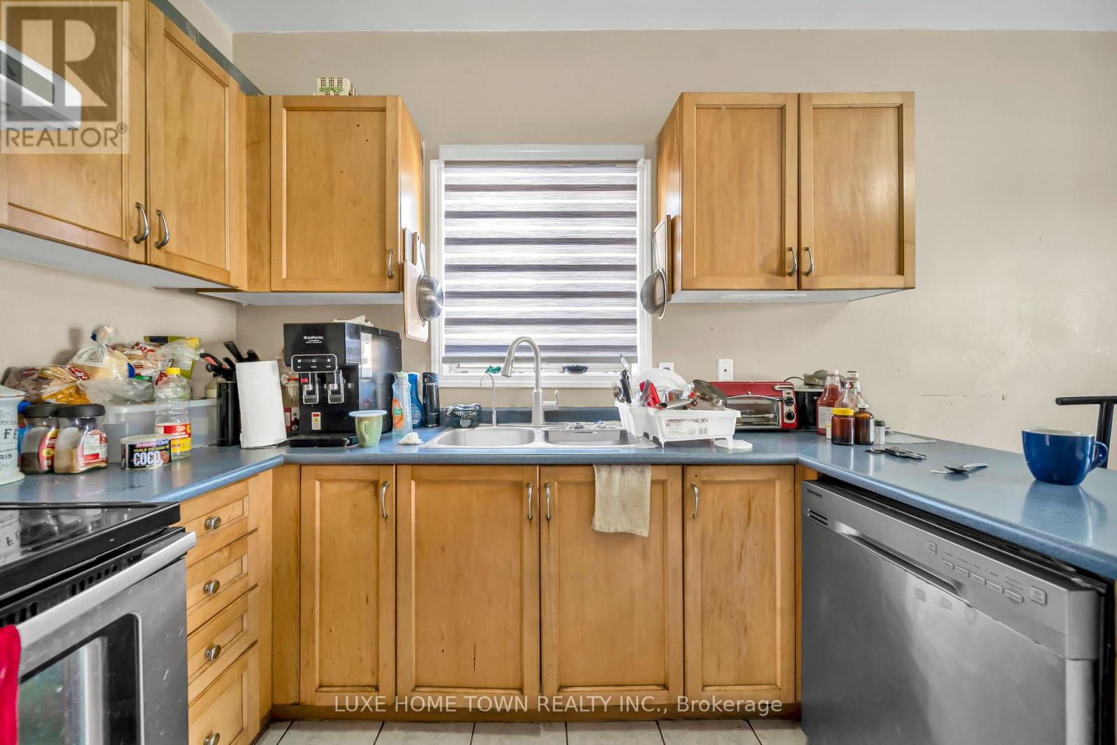 235 VAN KIRK DRIVE - 16