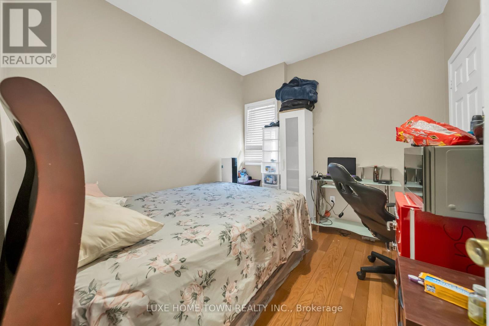 235 VAN KIRK DRIVE - 22