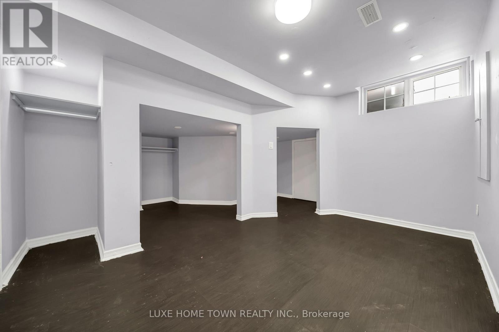 235 VAN KIRK DRIVE - 26
