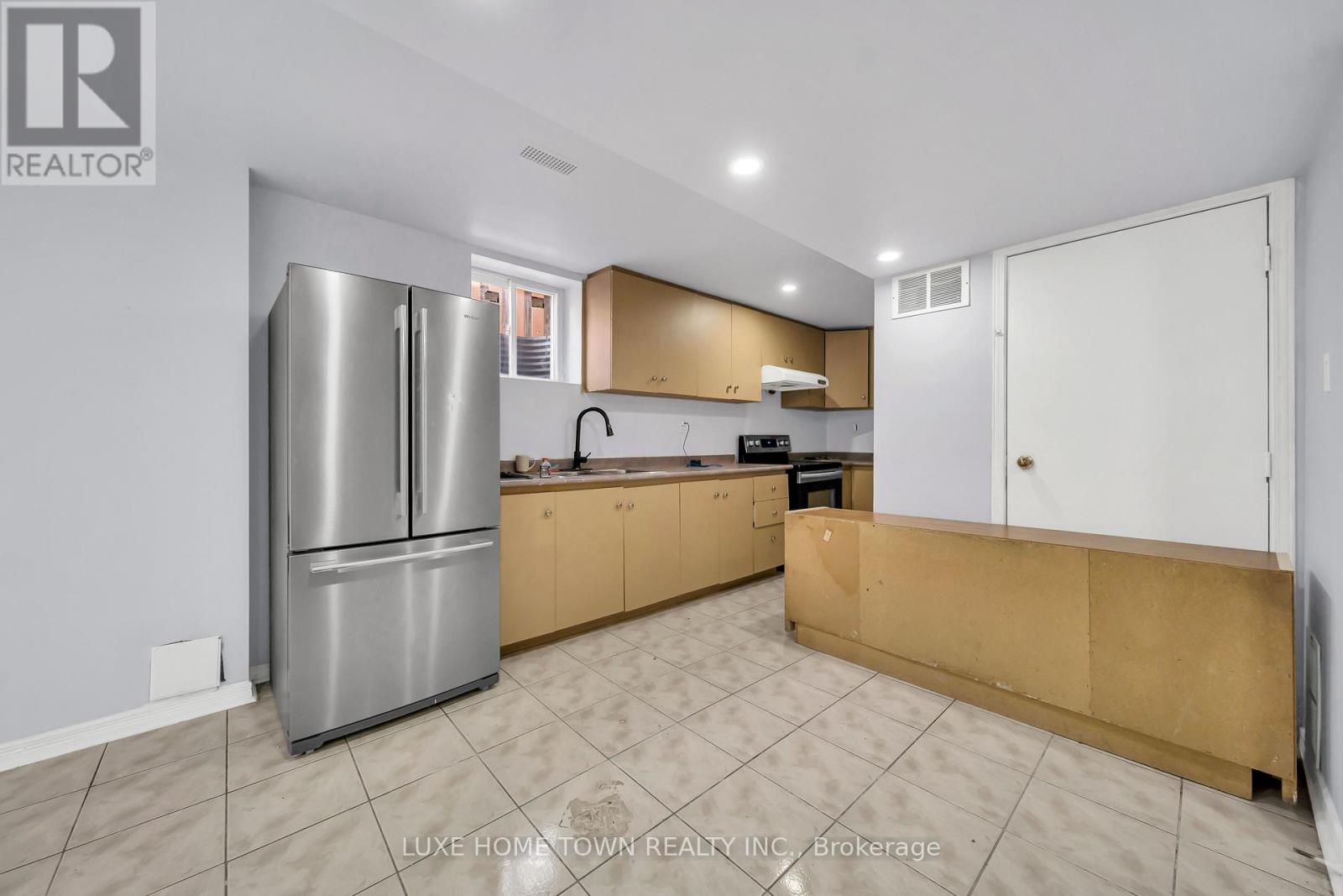 235 VAN KIRK DRIVE - 31