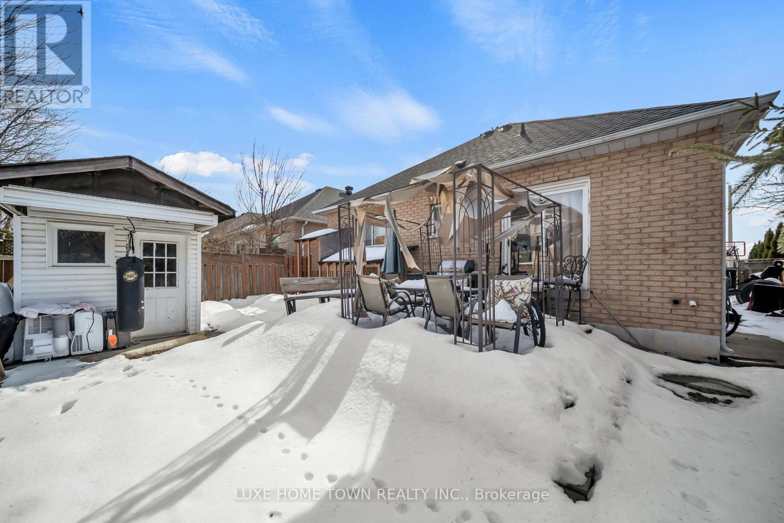 235 VAN KIRK DRIVE - 41