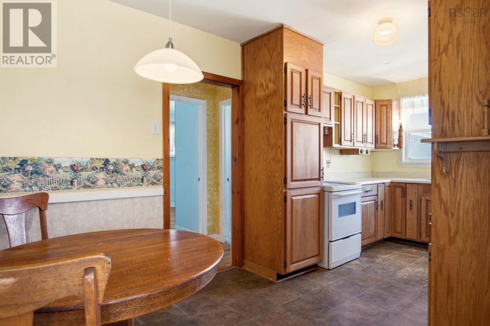 Property 6 of 31 of 12 Estate Drive