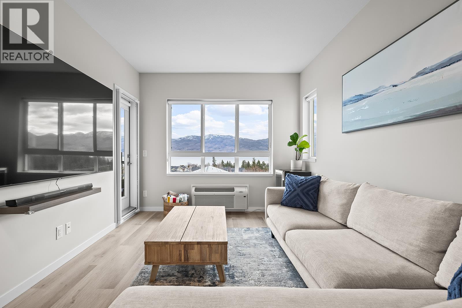 316 2301 Carrington Road, West Kelowna