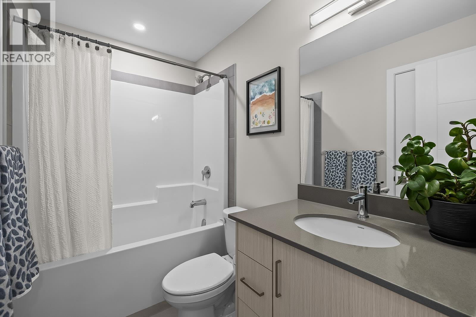 316 2301 Carrington Road, West Kelowna