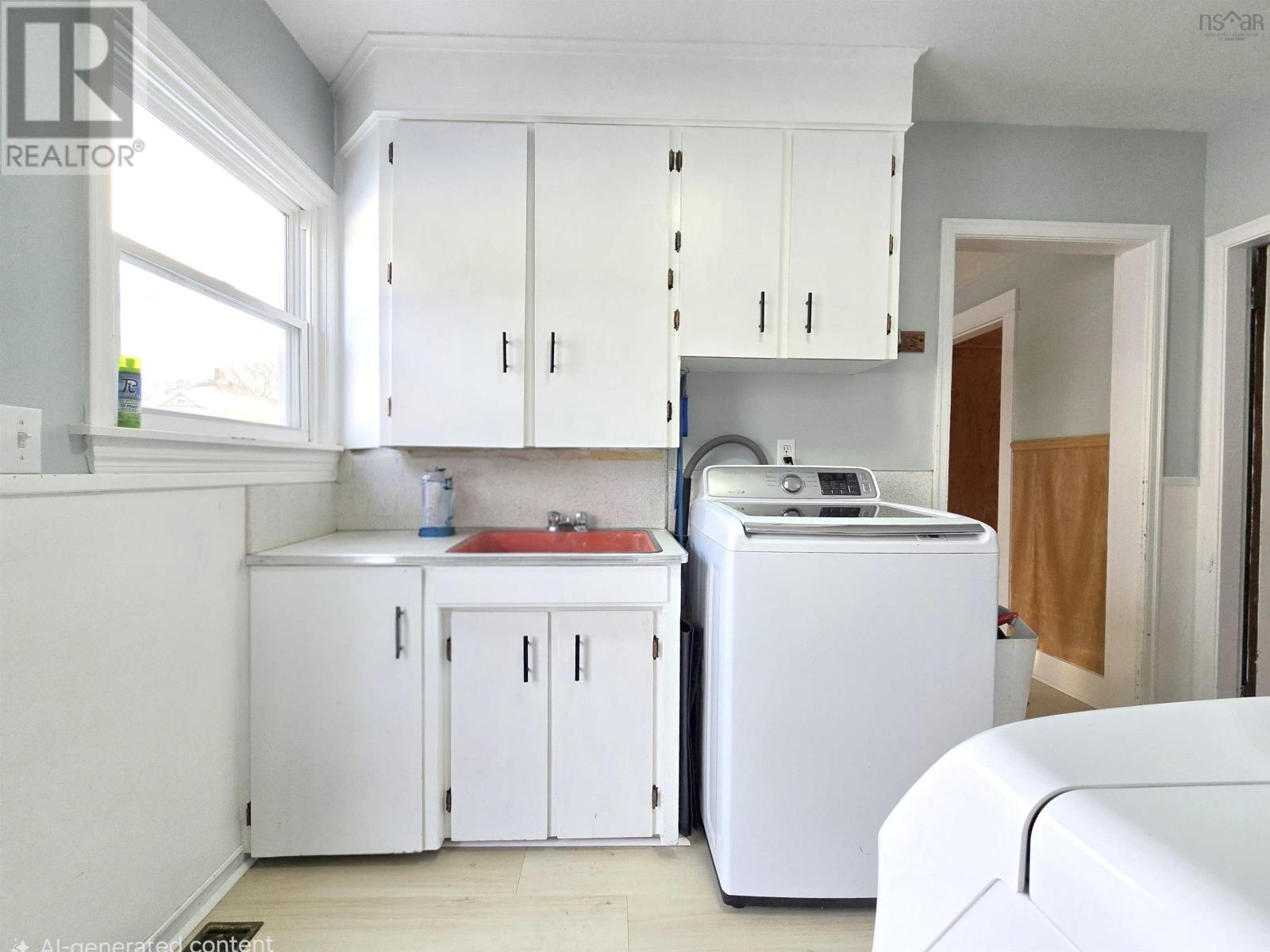 34 Dale Street - Photo 5 of 38, Amherst, Nova Scotia