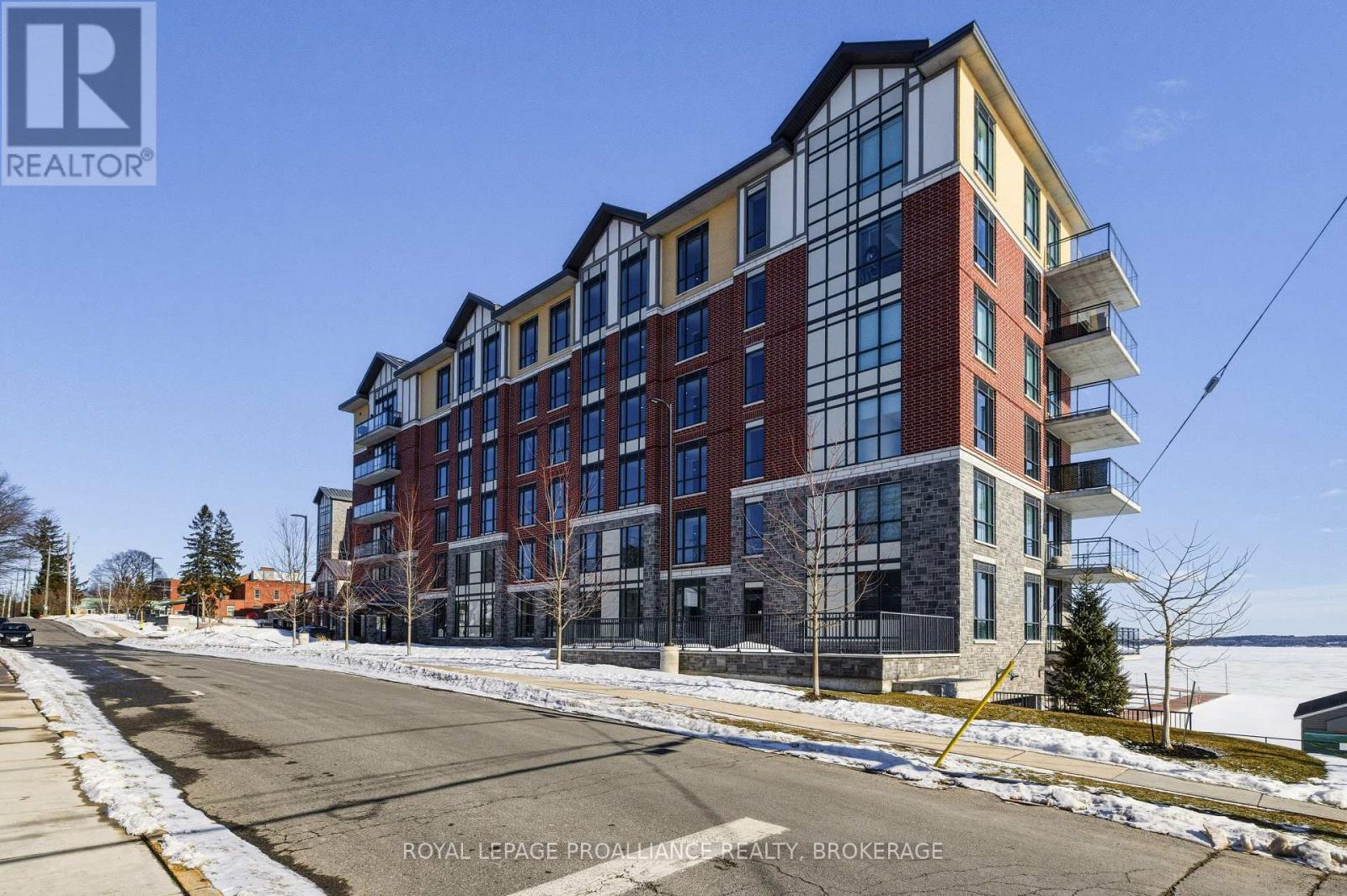 218 - 129B SOUTH STREET