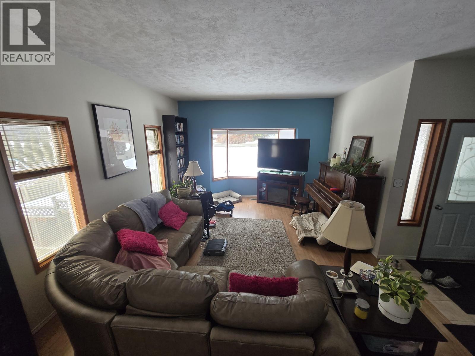 1812 MARBLE STREET, Quesnel