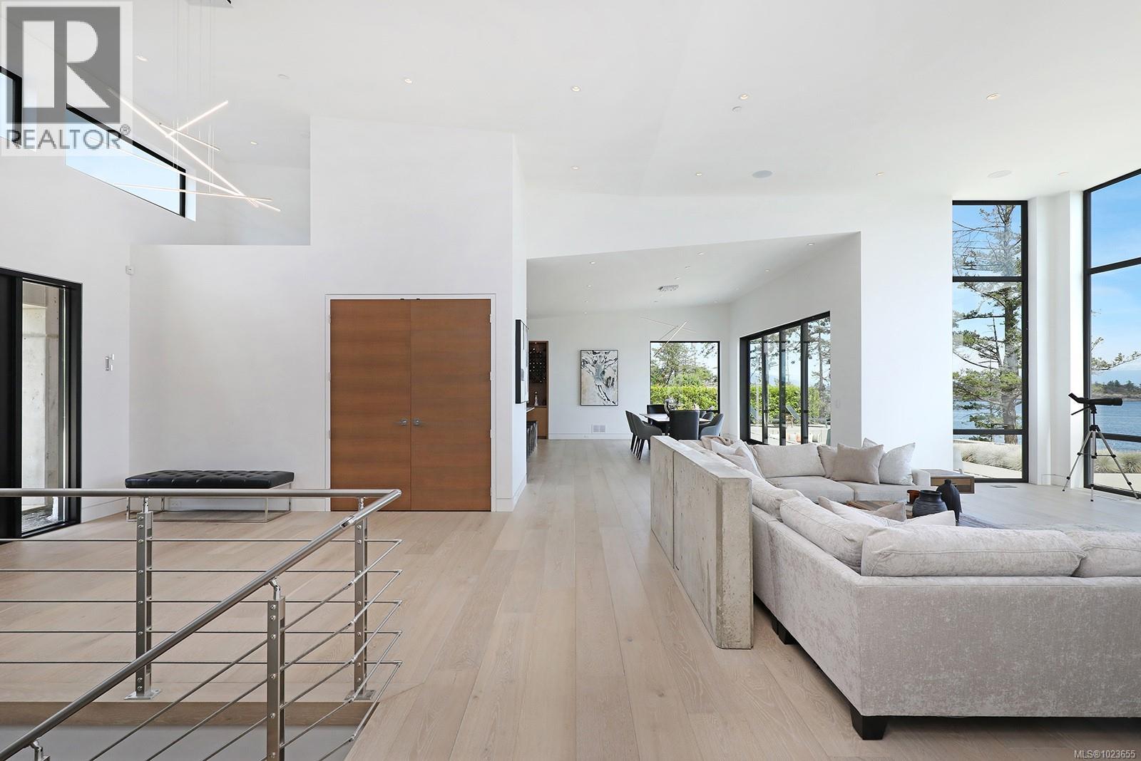 1724 Oak Leaf Dr, Nanoose Bay