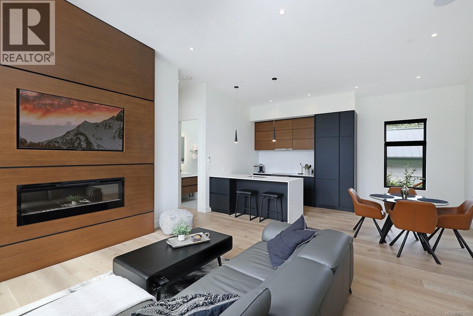 1724 Oak Leaf Dr, Nanoose Bay