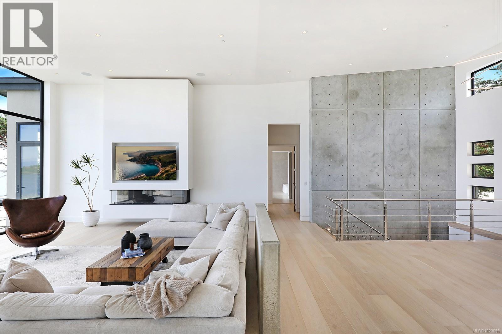 1724 Oak Leaf Dr, Nanoose Bay