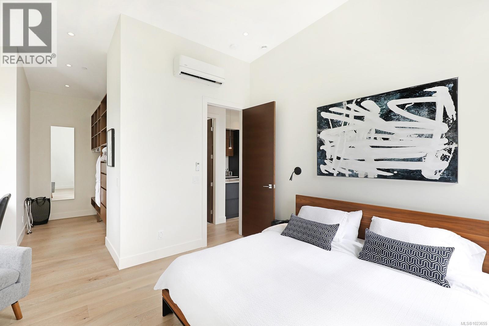 1724 Oak Leaf Dr, Nanoose Bay