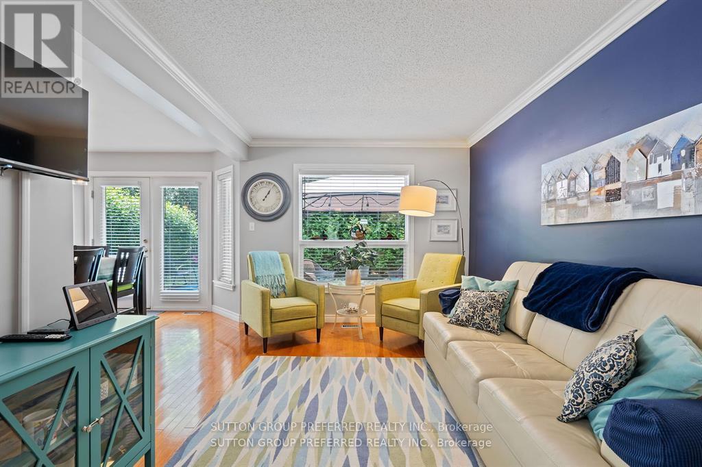623 THORNWOOD COURT - 8