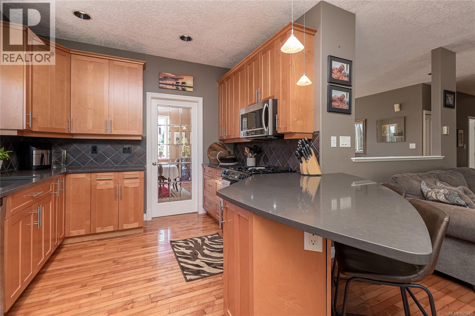  1204 Knockan Place, Saanich