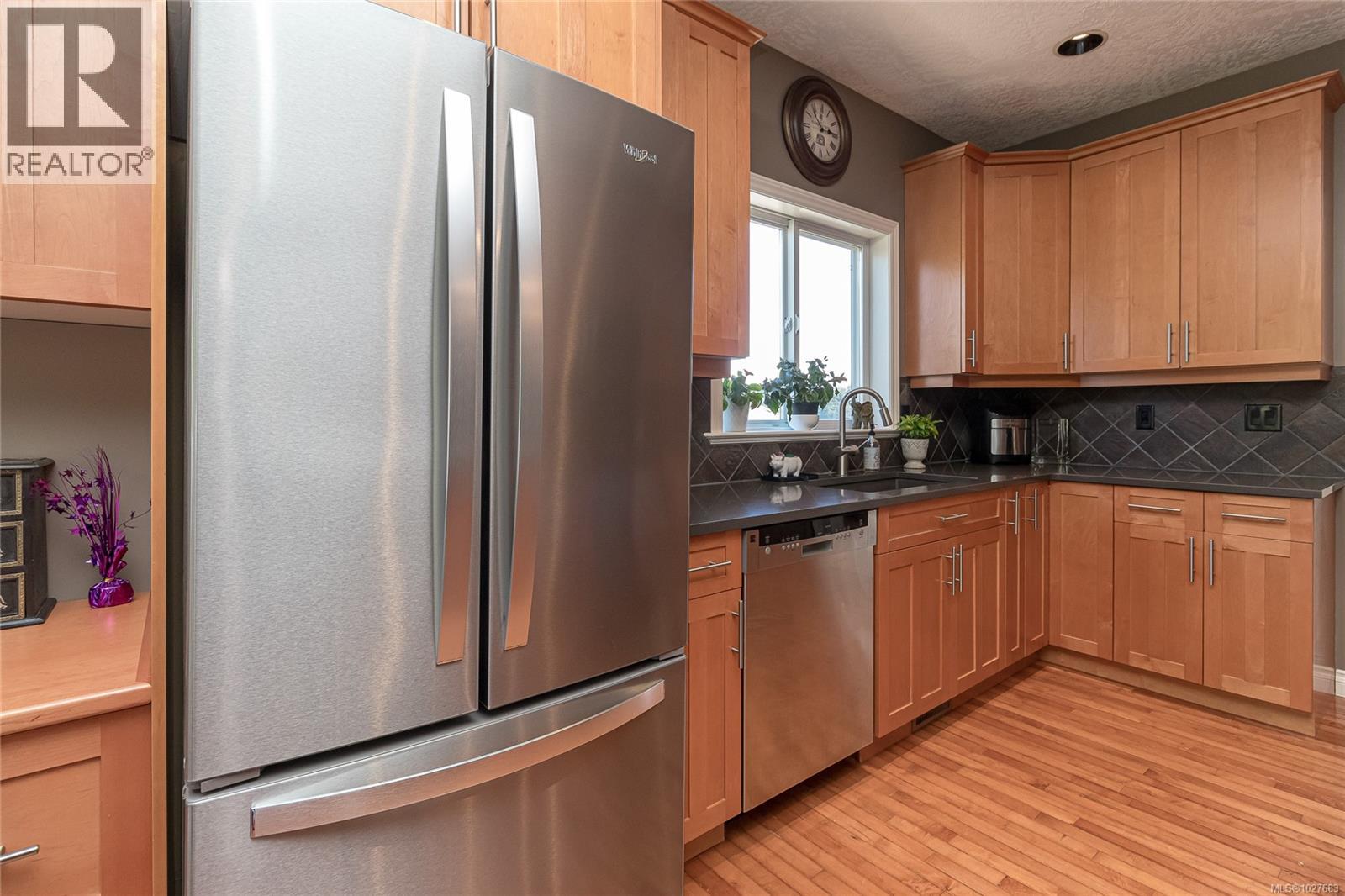  1204 Knockan Place, Saanich