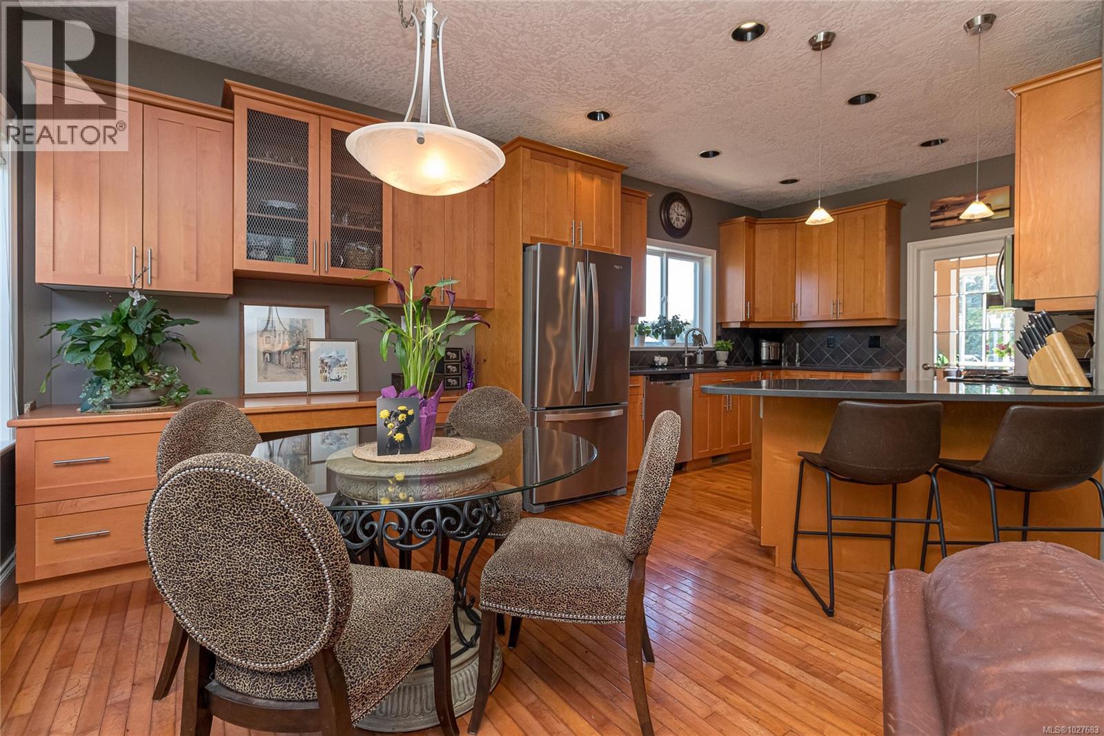  1204 Knockan Place, Saanich