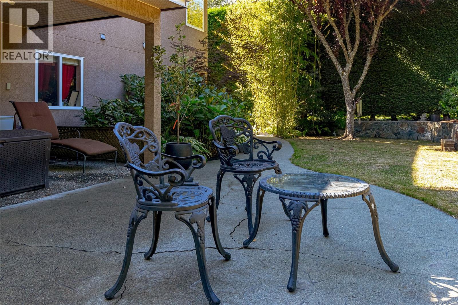  1204 Knockan Place, Saanich