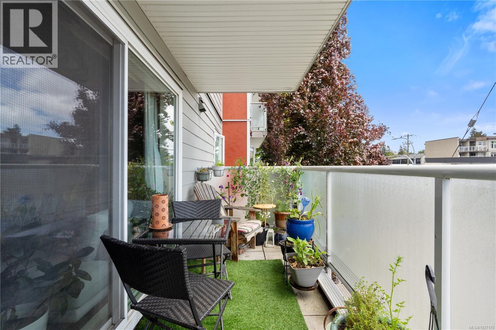 217 1315 Esquimalt Road, Esquimalt