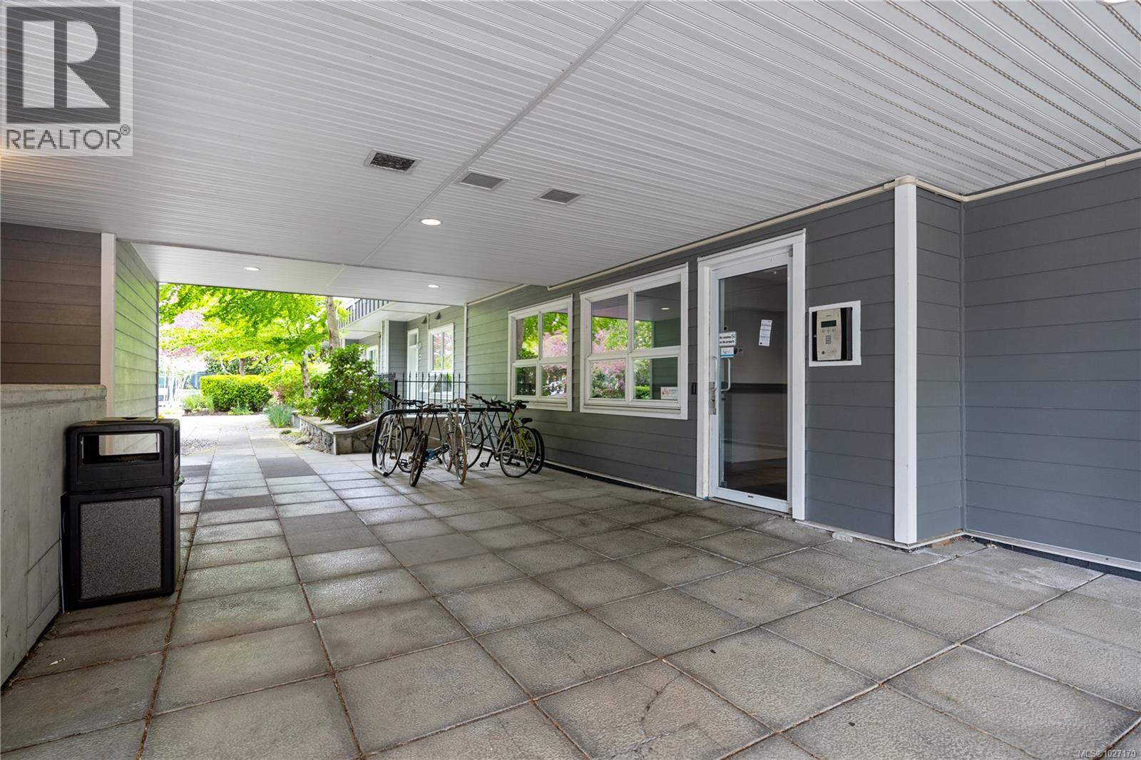 217 1315 Esquimalt Road, Esquimalt