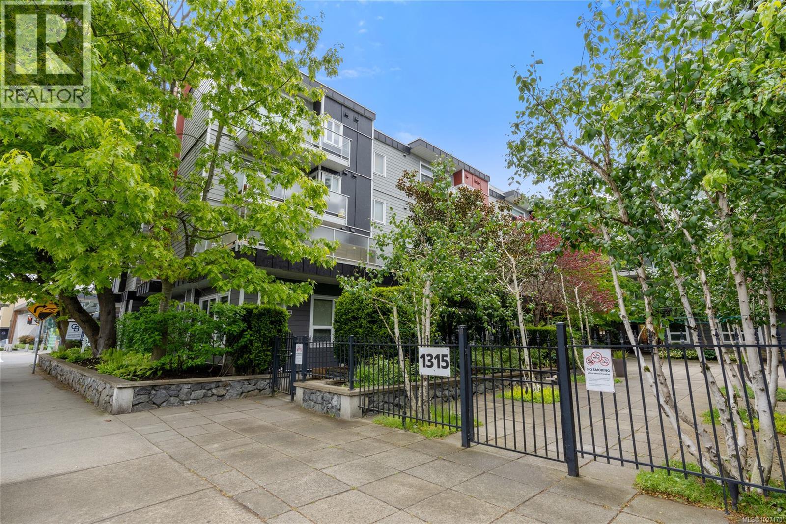 217 1315 Esquimalt Road, Esquimalt