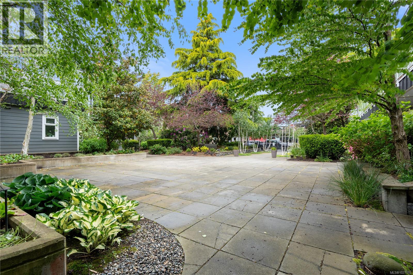 217 1315 Esquimalt Road, Esquimalt