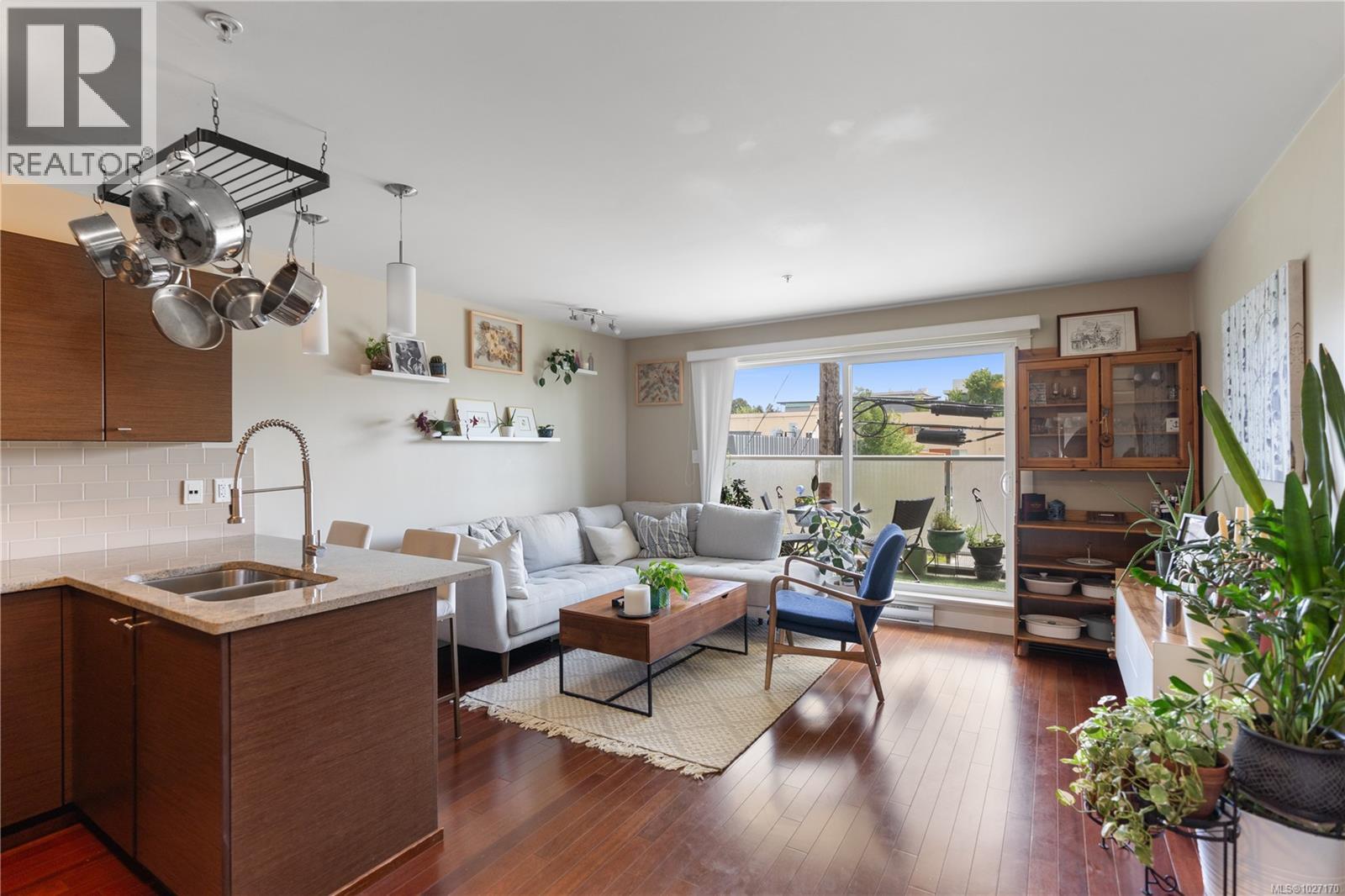 217 1315 Esquimalt Road, Esquimalt