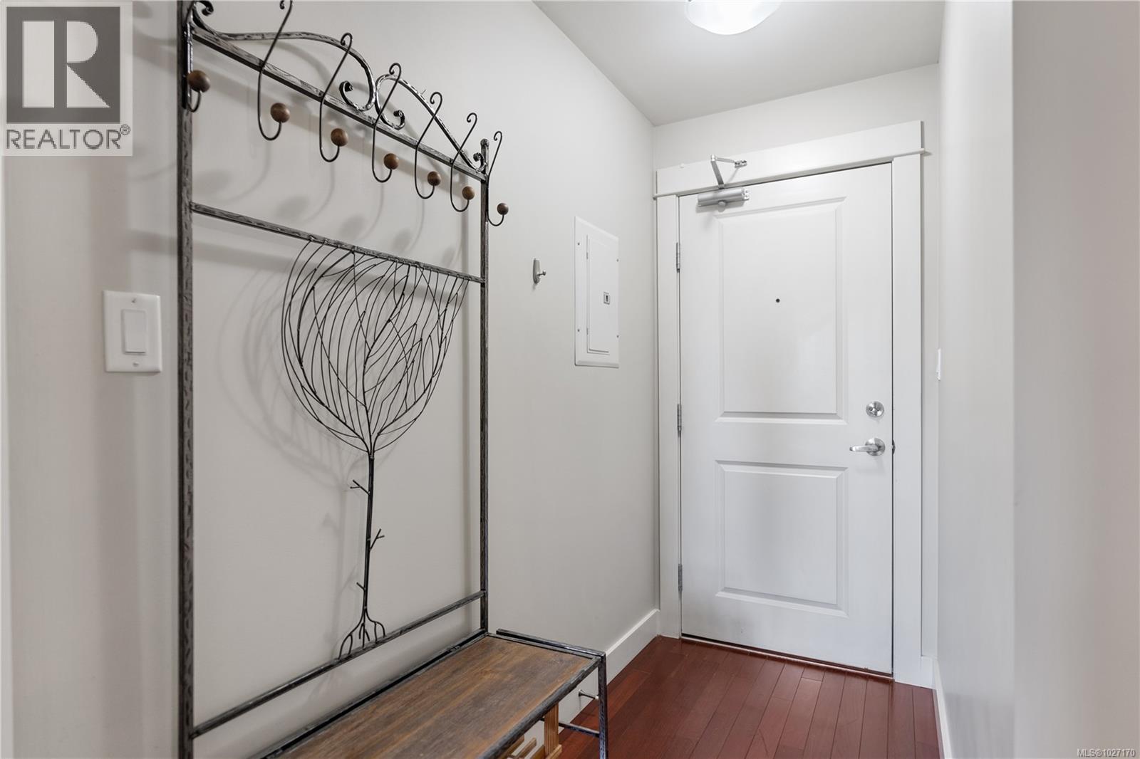 217 1315 Esquimalt Road, Esquimalt