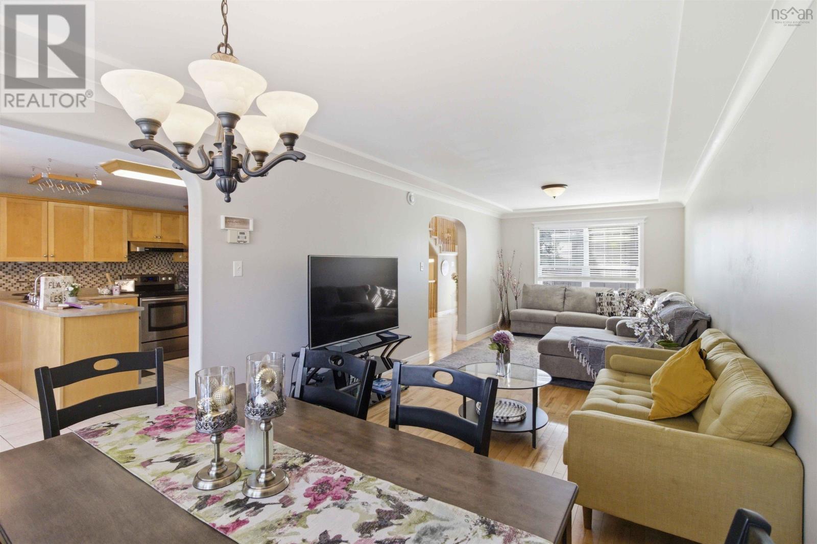 Property 11 of 33 of 32 Redden Court