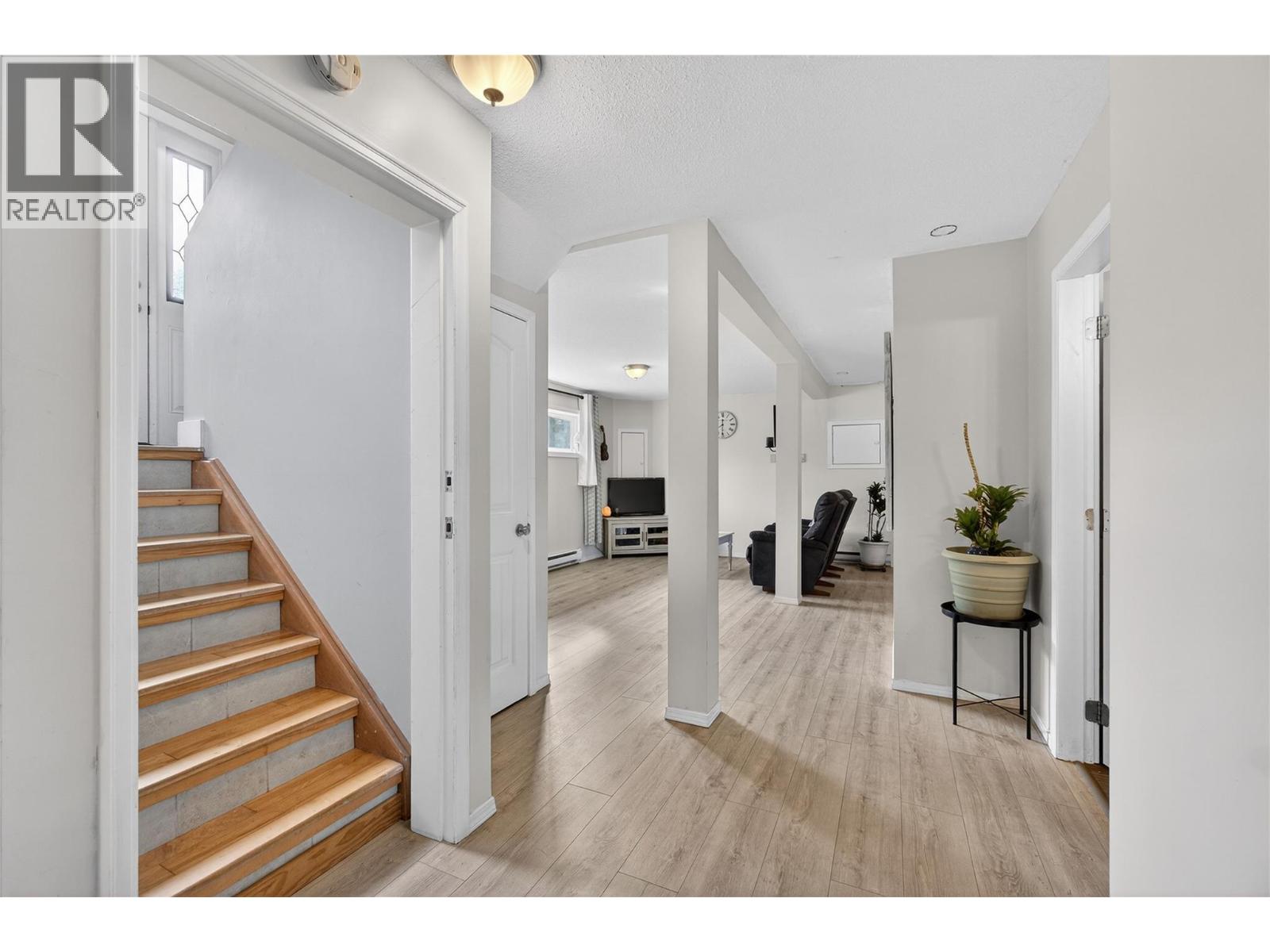 610 Gillis Avenue, Sicamous