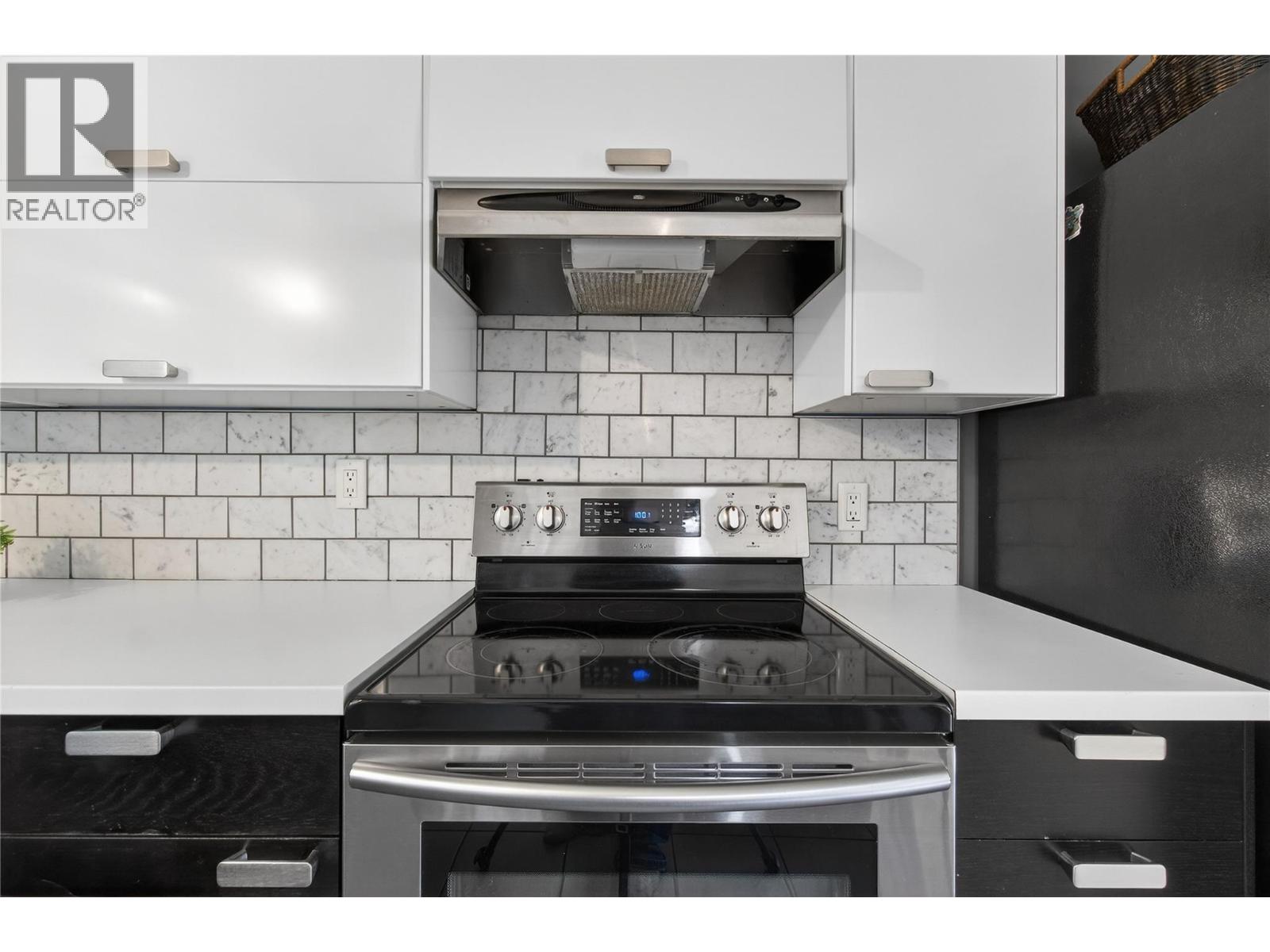 610 Gillis Avenue, Sicamous