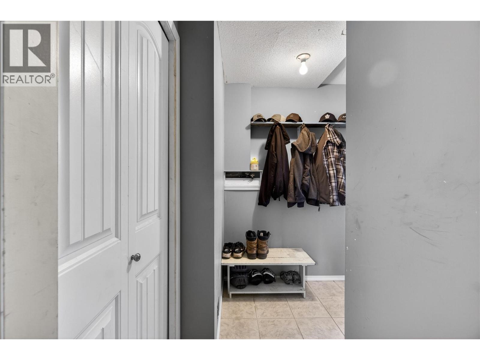 610 Gillis Avenue, Sicamous