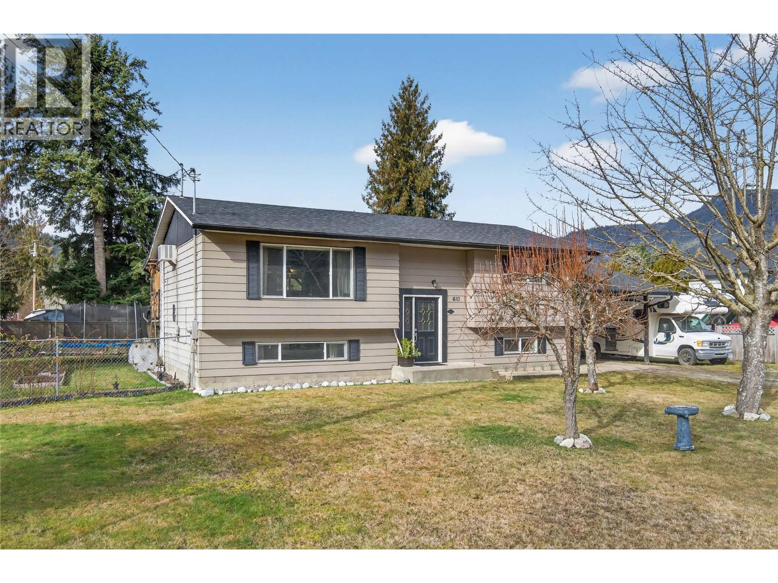 610 Gillis Avenue, Sicamous