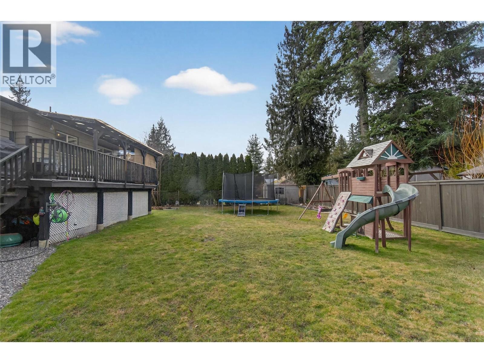 610 Gillis Avenue, Sicamous