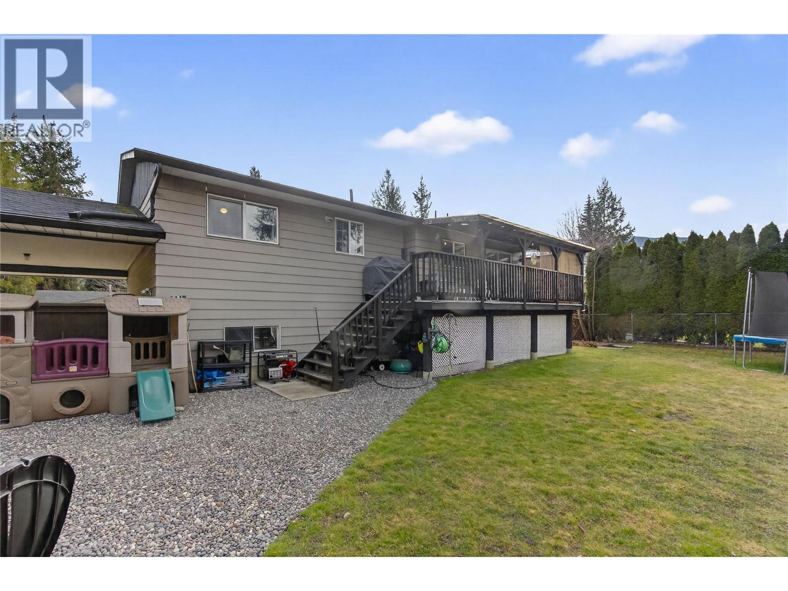 610 Gillis Avenue, Sicamous