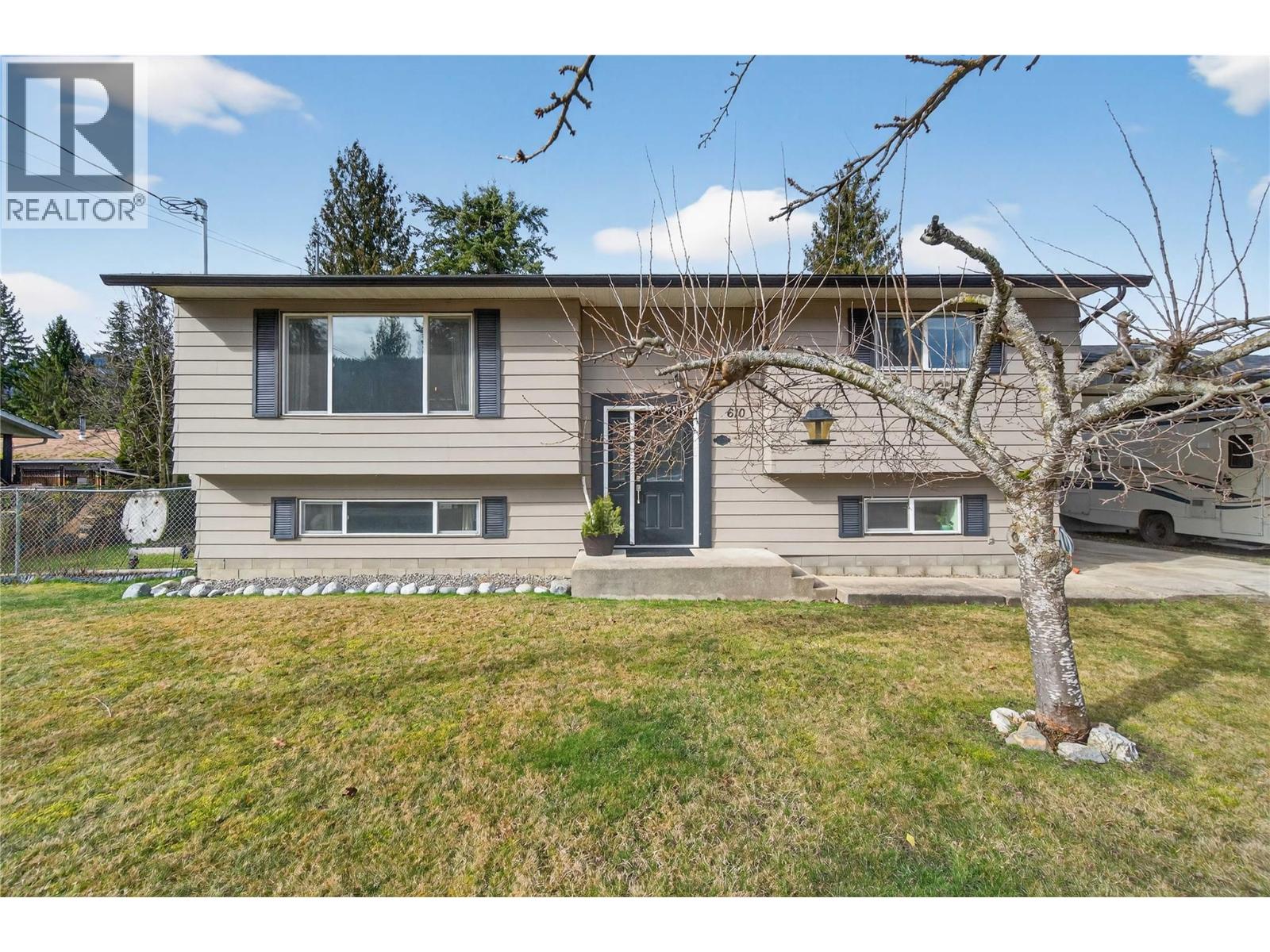 610 Gillis Avenue, Sicamous