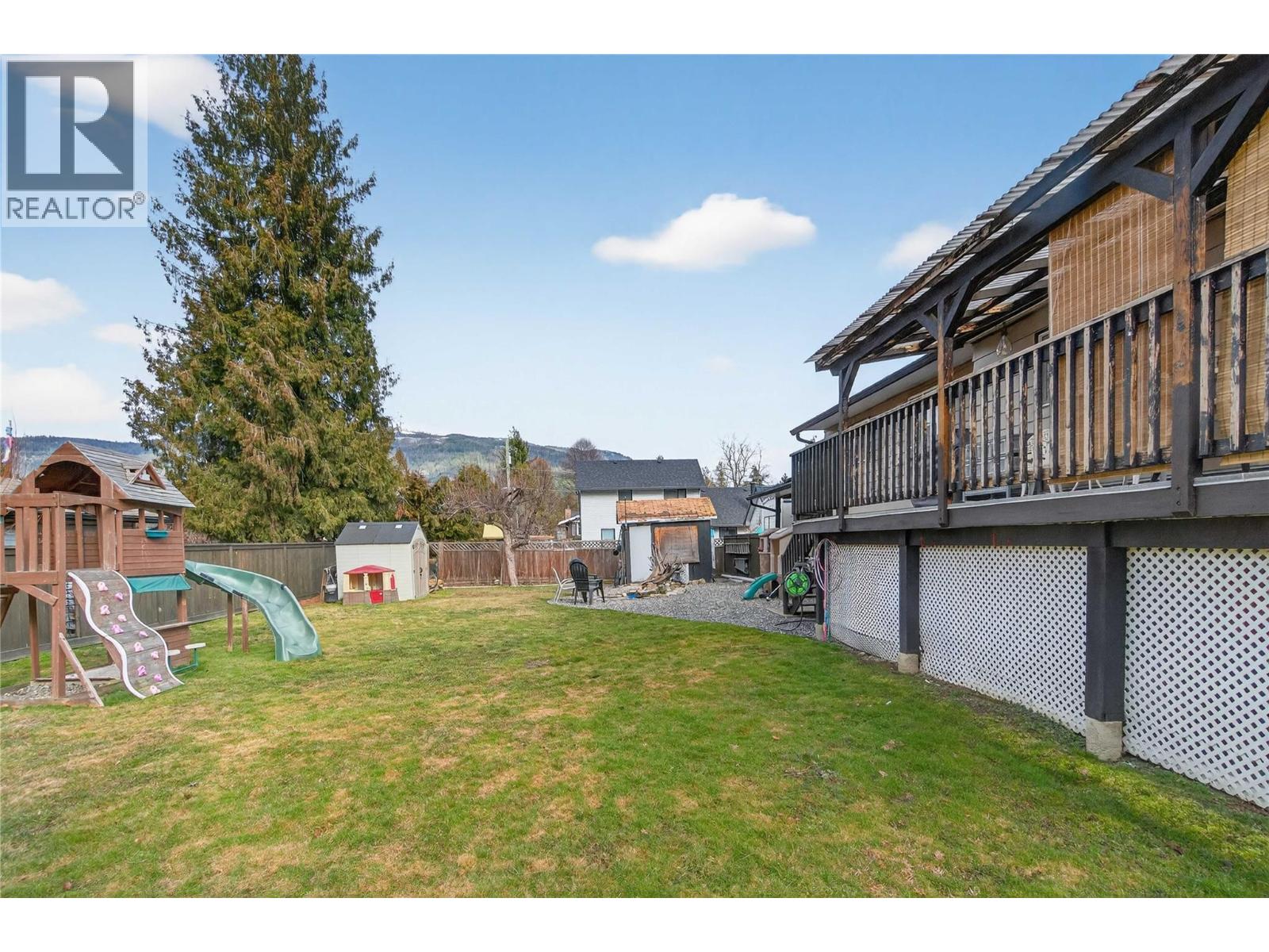 610 Gillis Avenue, Sicamous