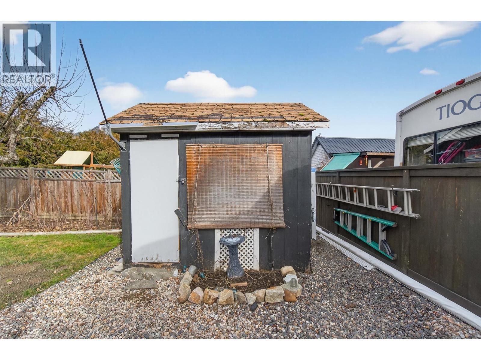 610 Gillis Avenue, Sicamous